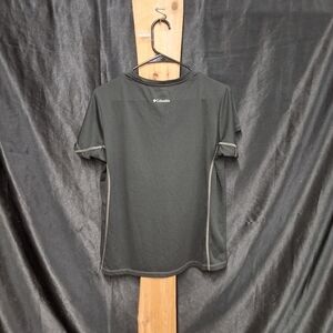 Black colombia athletic  short sleeve t shirt size women's, extra large